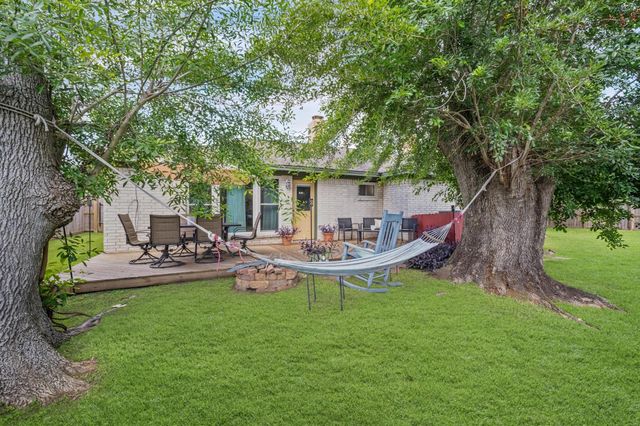4915 Charnock Drive, Alvin, TX 77511