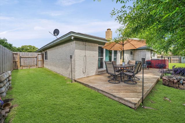4915 Charnock Drive, Alvin, TX 77511