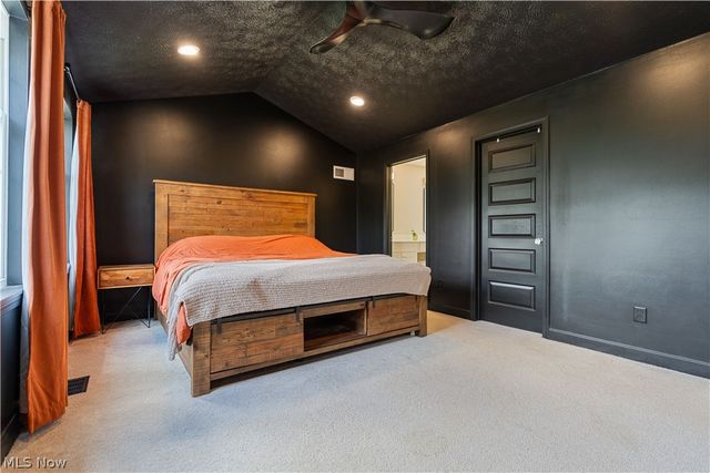577 Colchester Court, Akron, OH 44319