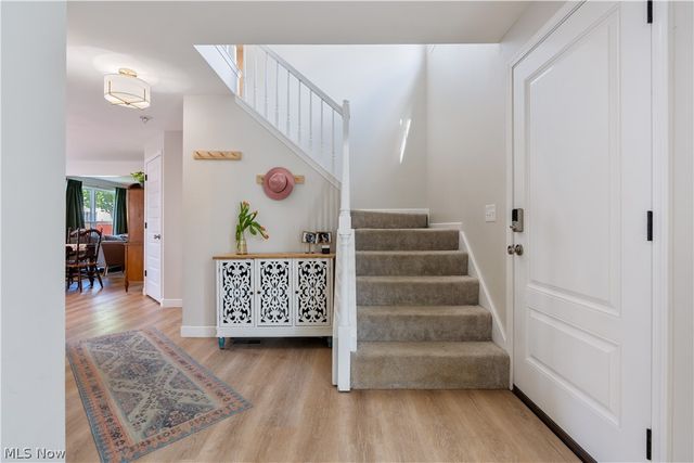 577 Colchester Court, Akron, OH 44319