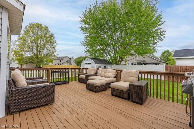 577 Colchester Court, Akron, OH 44319