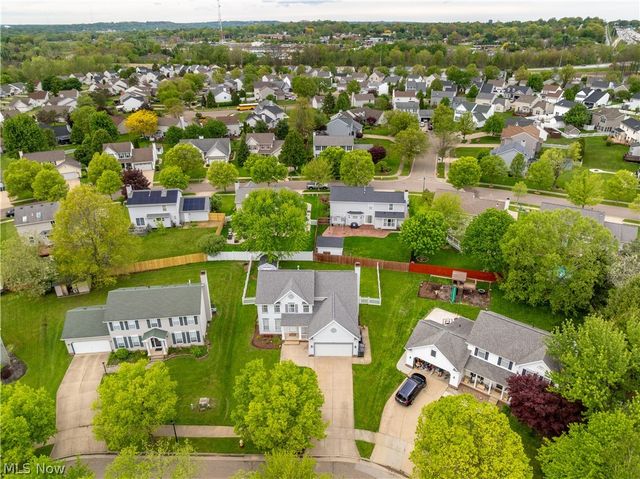 577 Colchester Court, Akron, OH 44319