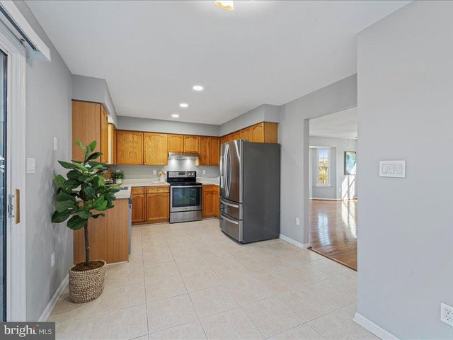 564 RADFORD TER NE, Leesburg, VA 20176