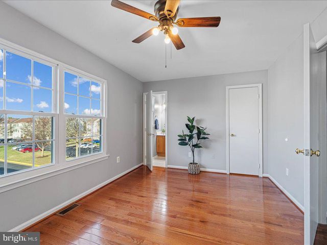 564 RADFORD TER NE, Leesburg, VA 20176