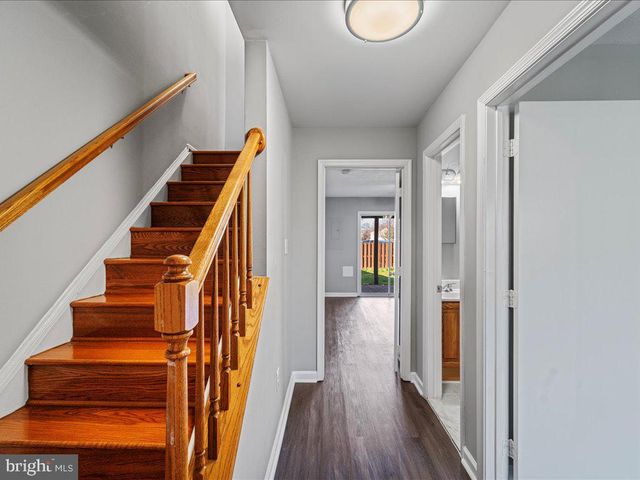 564 RADFORD TER NE, Leesburg, VA 20176