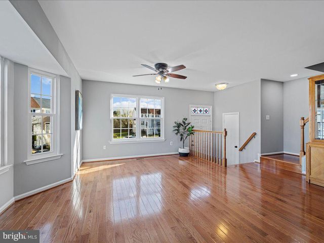 564 RADFORD TER NE, Leesburg, VA 20176