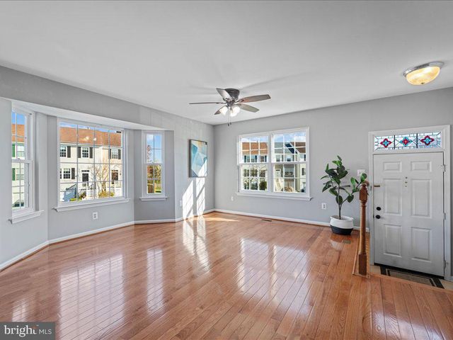 564 RADFORD TER NE, Leesburg, VA 20176