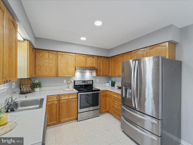 564 RADFORD TER NE, Leesburg, VA 20176