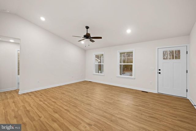 8354 COOLIDGE CIR, King George, VA 22485