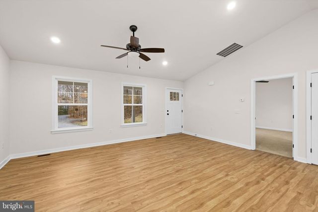 8354 COOLIDGE CIR, King George, VA 22485