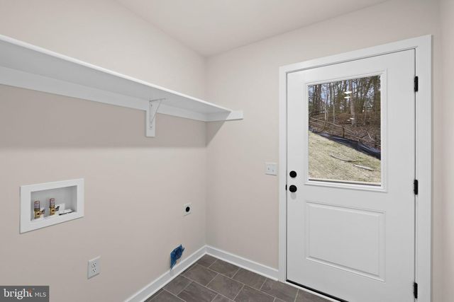 8354 COOLIDGE CIR, King George, VA 22485