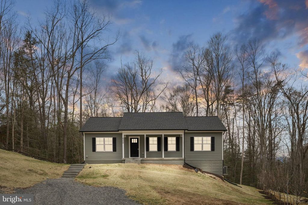 8354 COOLIDGE CIR, King George, VA 22485