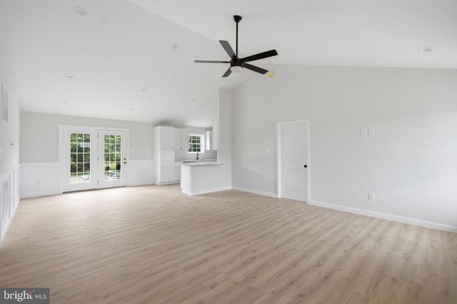 FRIENDSHIP DR, Martinsburg, WV 25405