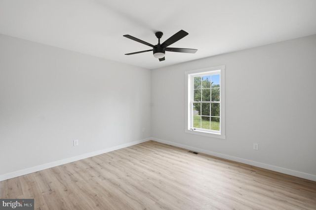 FRIENDSHIP DR, Martinsburg, WV 25405