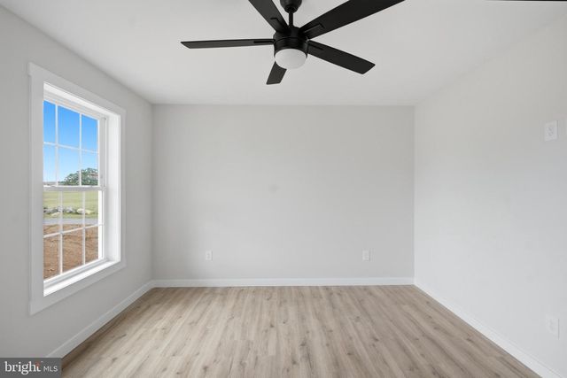 FRIENDSHIP DR, Martinsburg, WV 25405