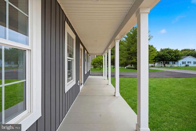 FRIENDSHIP DR, Martinsburg, WV 25405