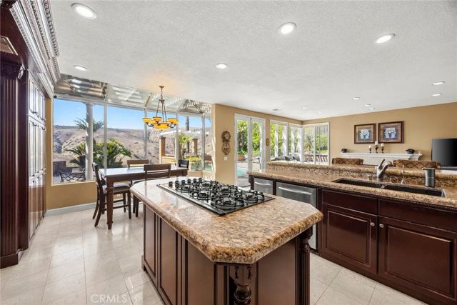 4890 Green Crest, Yorba Linda, CA 92887
