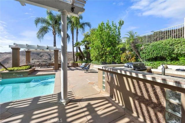 4890 Green Crest, Yorba Linda, CA 92887