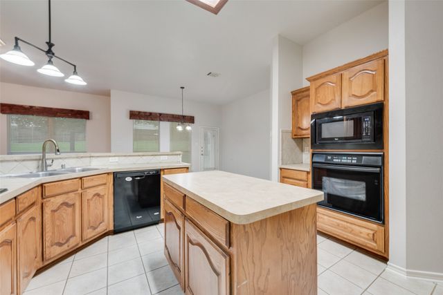 2760 Beacon Hill Drive, Rockwall, TX 75087