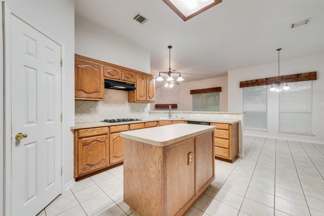 2760 Beacon Hill Drive, Rockwall, TX 75087