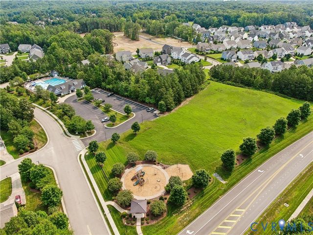 4636 Chesler Dr, Moseley, VA 23120