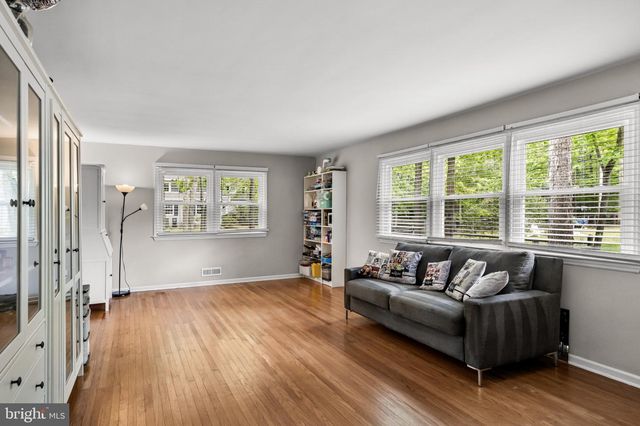 11 FORAGE LN, Cherry Hill, NJ 08003