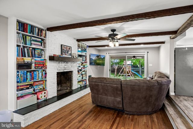 11 FORAGE LN, Cherry Hill, NJ 08003