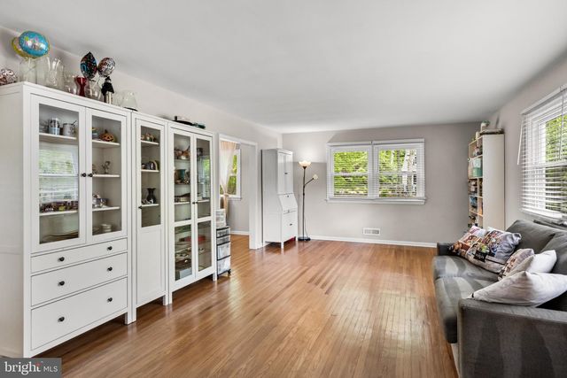 11 FORAGE LN, Cherry Hill, NJ 08003