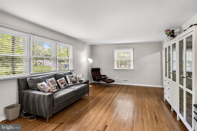 11 FORAGE LN, Cherry Hill, NJ 08003
