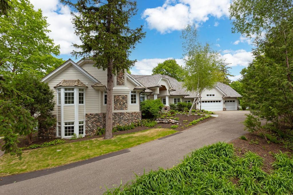 6060 Ridge Road, Excelsior, MN 55331