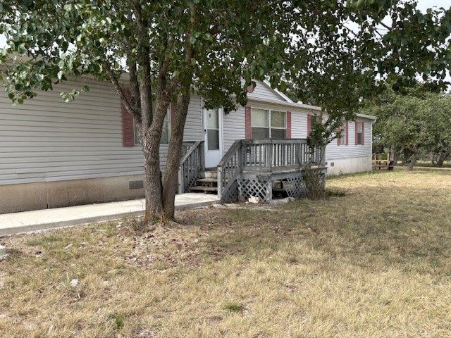 36 Crossing Dr, Harper, TX 78631