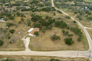36 Crossing Dr, Harper, TX 78631