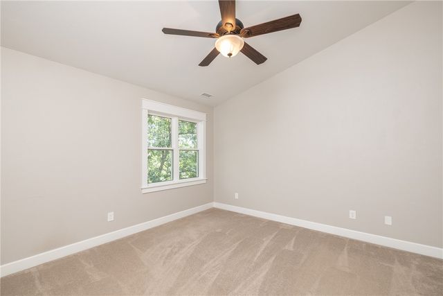 2357 N Fox Trail, Fayetteville, AR 72703