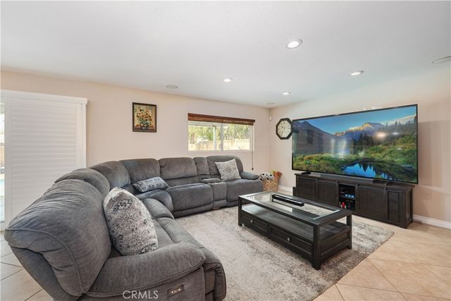 2203 Homewood Avenue, Simi Valley, CA 93063