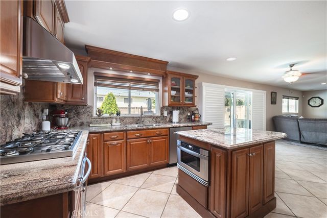 2203 Homewood Avenue, Simi Valley, CA 93063