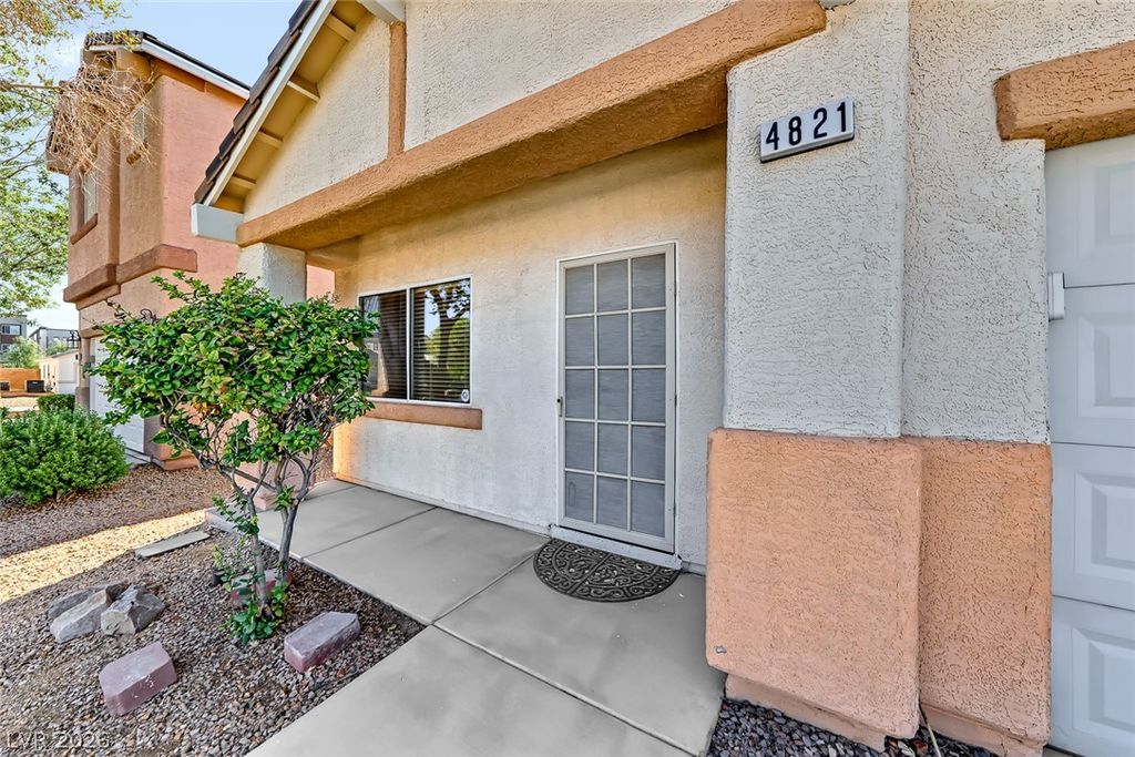 4821 Cascade Pools Avenue, Las Vegas, NV 89131 — photo 3
