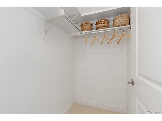 9019 E Panorama Cir 9019-D208, Englewood, CO 80112