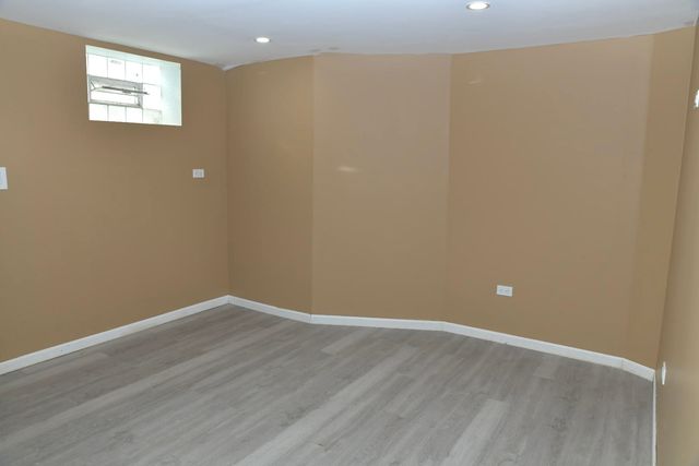 1325 GLENN Drive, North Chicago, IL 60064