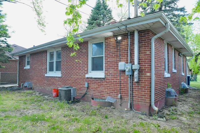 1325 GLENN Drive, North Chicago, IL 60064