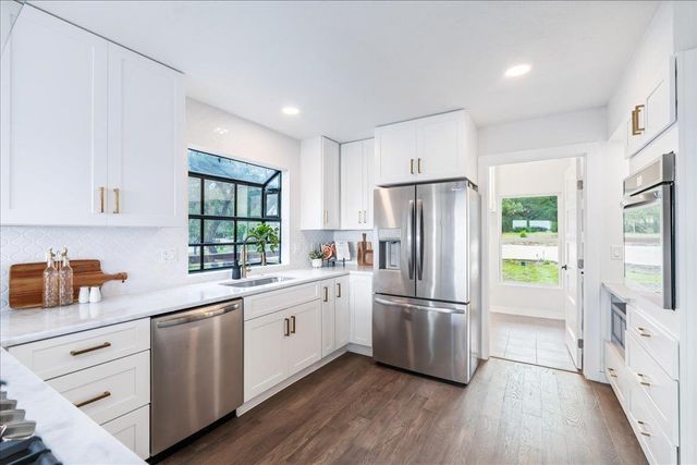 5203 Cueva DR, Austin, TX 78738