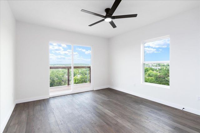 5203 Cueva DR, Austin, TX 78738