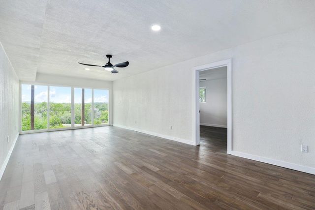 5203 Cueva DR, Austin, TX 78738