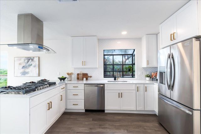 5203 Cueva DR, Austin, TX 78738