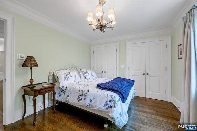 14 Coach Lane, Upper Saddle River, NJ 07458