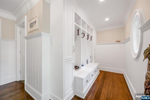 14 Coach Lane, Upper Saddle River, NJ 07458