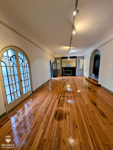 311 Brockway Place, Saginaw, MI 48602