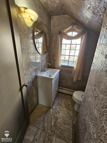 311 Brockway Place, Saginaw, MI 48602