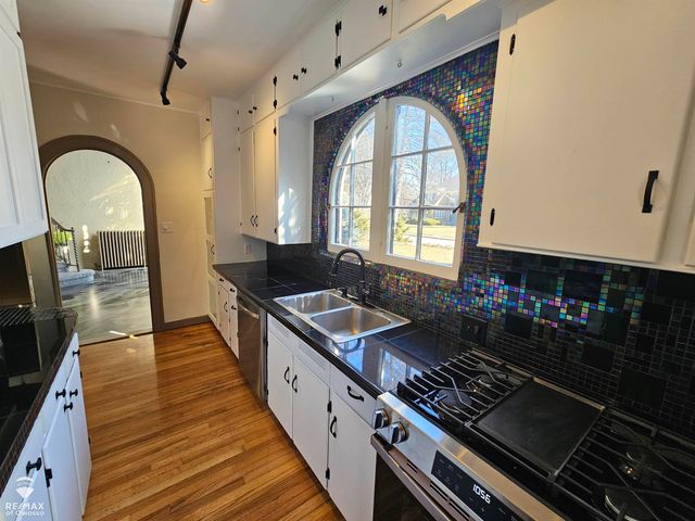 311 Brockway Place, Saginaw, MI 48602