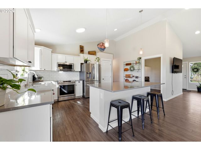 643 HUCKINS BUHMAN Rd, Washougal, WA 98671