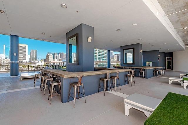 690 SW 1st Court 2328, Miami, FL 33130